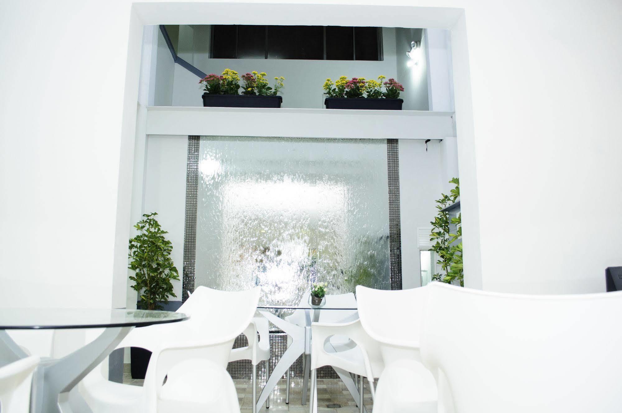 Hostal Lleras Calle 8 Medellín Exterior foto